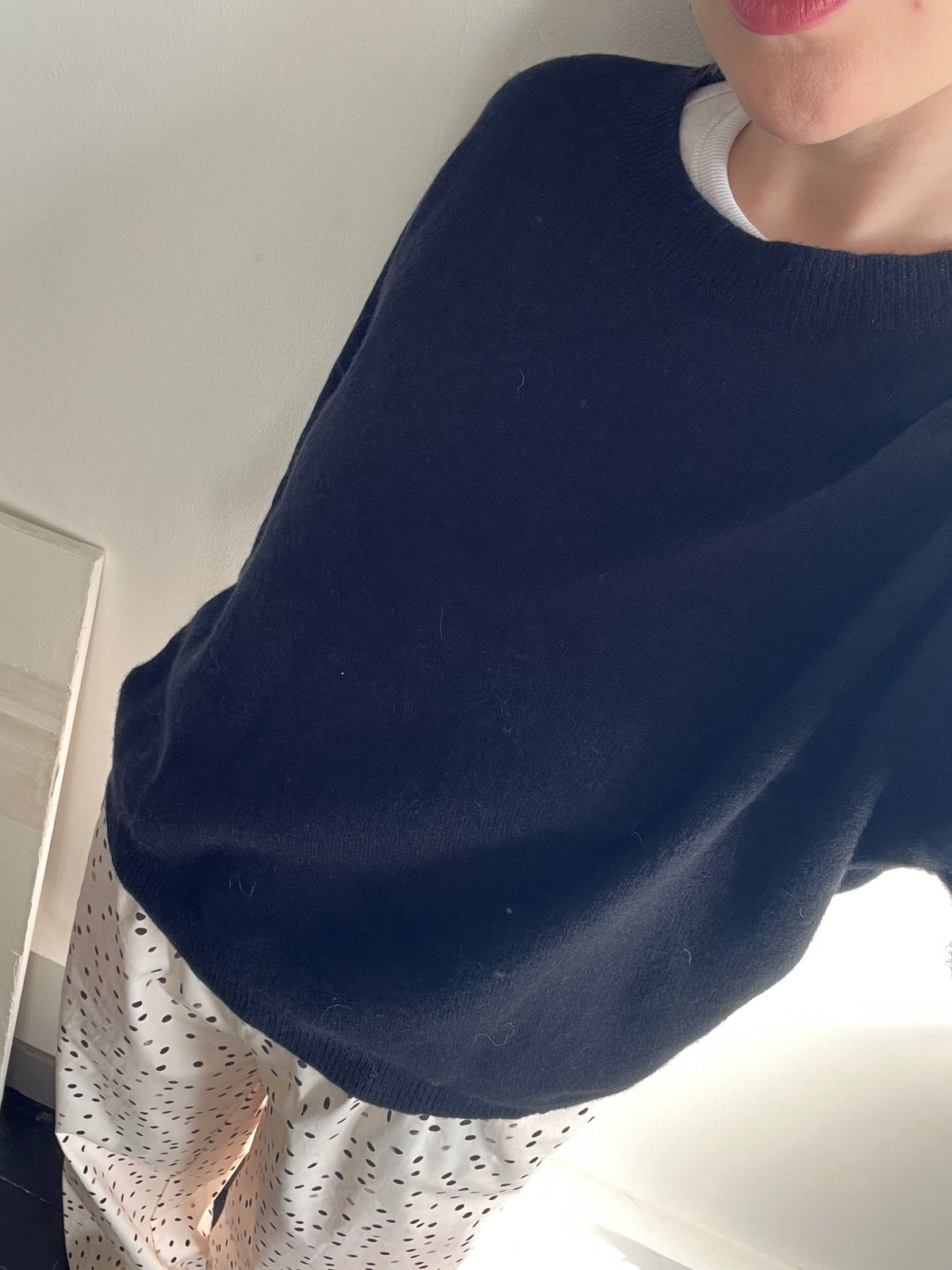 Pull mérinos femme maille fine noire – mode éthique matières naturelles – Rouge Garance