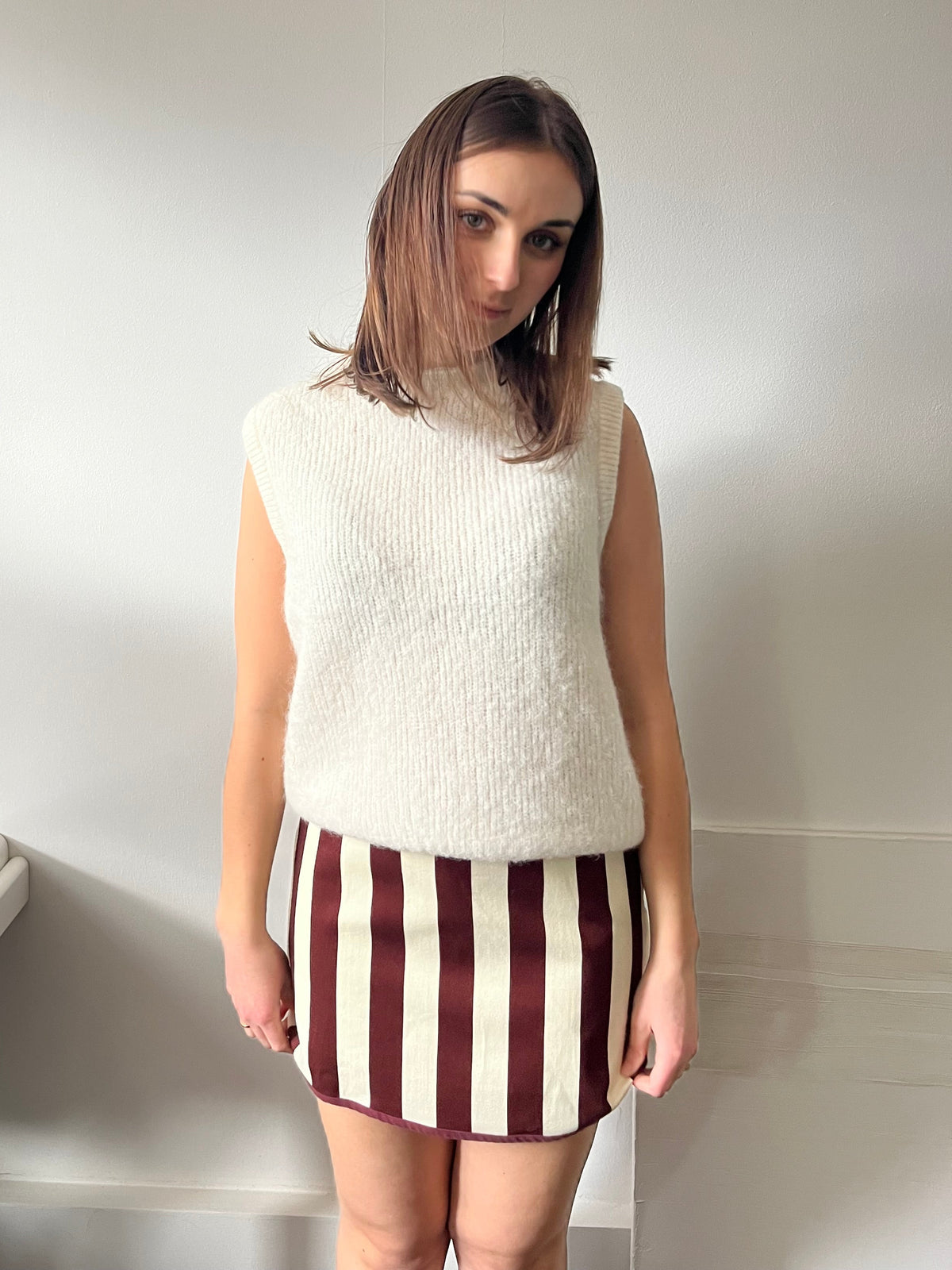 Jupe femme courte rayée bordeaux et crème coton – coupe droite allongeante – Rouge Garance