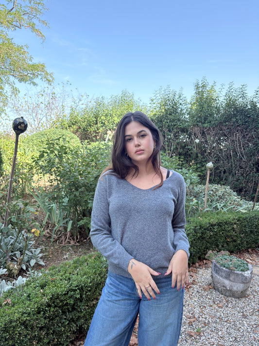 Pull col V gris – 100% laine – Fabriqué en Italie