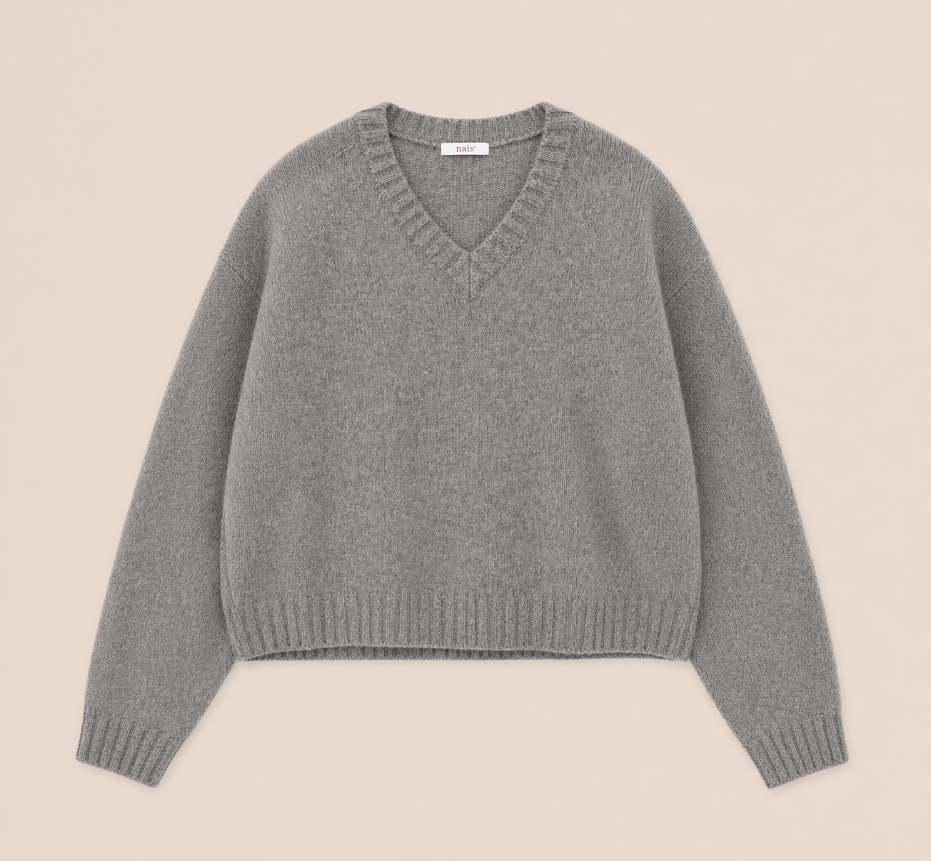 Pull col V gris foncé 100% en laine mérinos superfine – chaleur et élégance