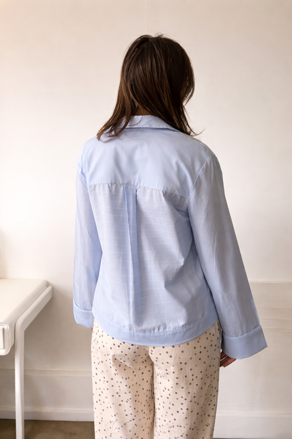 Chemise femme rayée bleue – 100% coton BCI, fabriquée en Roumanie