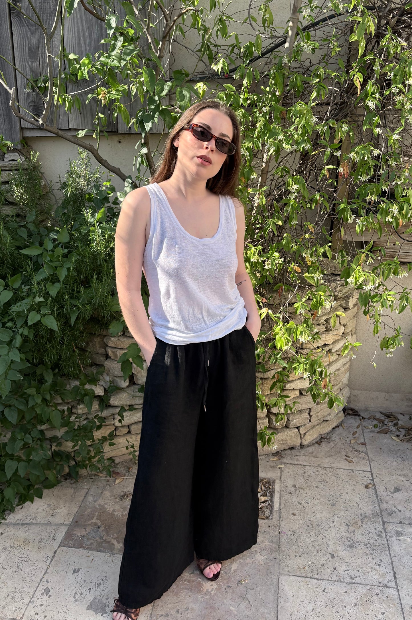 Pantalon à jambes larges en lin